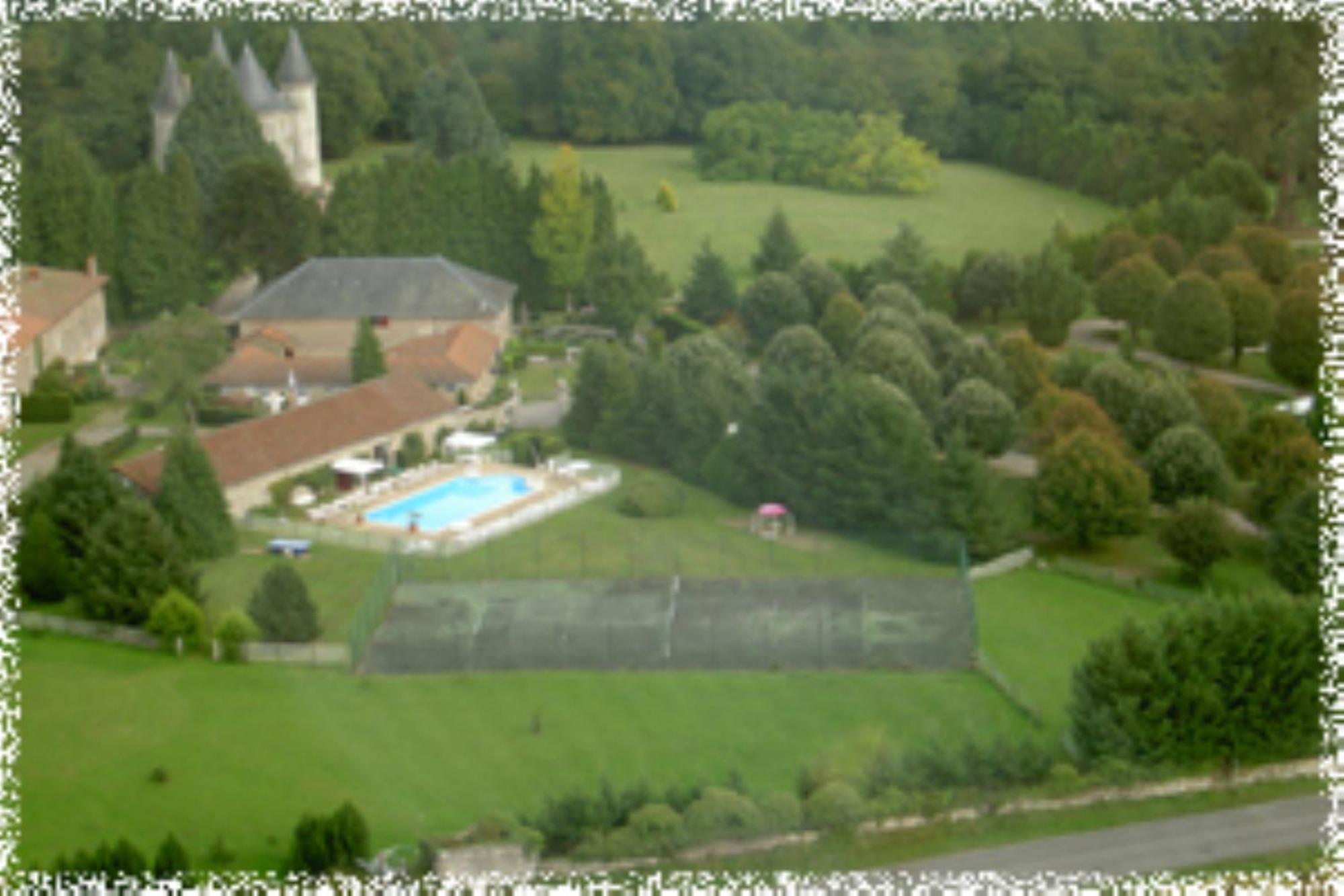 Hotellerie De Plein Air Camping Leychoisier Bonnac-la-Côte Buitenkant foto