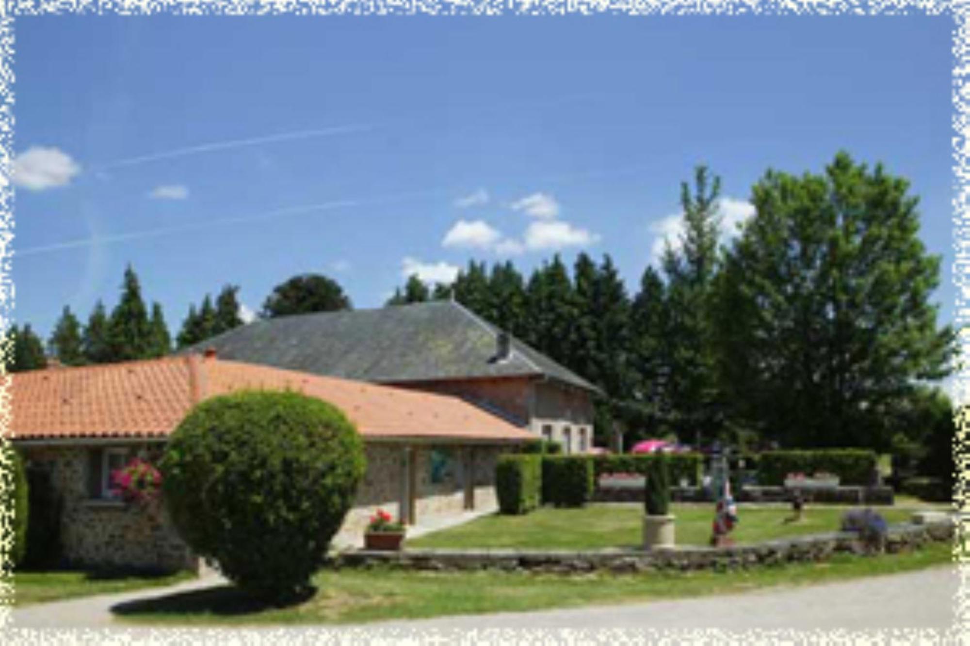 Hotellerie De Plein Air Camping Leychoisier Bonnac-la-Côte Buitenkant foto