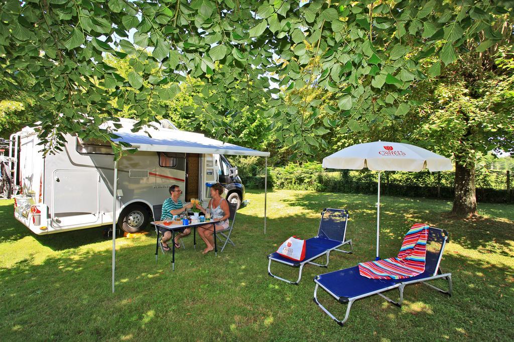 Hotellerie De Plein Air Camping Leychoisier Bonnac-la-Côte Buitenkant foto